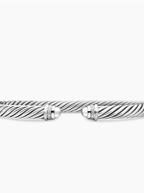 David Yurman - CLASSIC CABLE BRACELET
Sterling Silver with Diamonds, 5mm